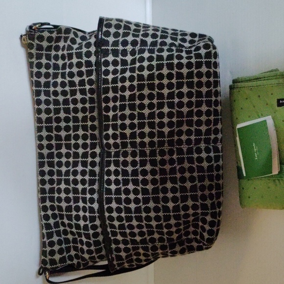 Kate Spade Serena Baby bag with Convertible Changing Pad in B/ W Basic Nylon - Picture 3 of 9